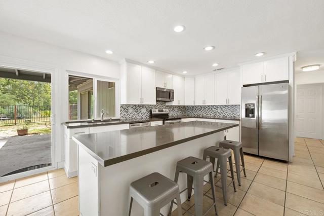 2348 Watson Way, Vista CA: https://media.crmls.org/mediaz/826d764d-7736-4c87-afaa-c26f0c0c3ee9.jpg