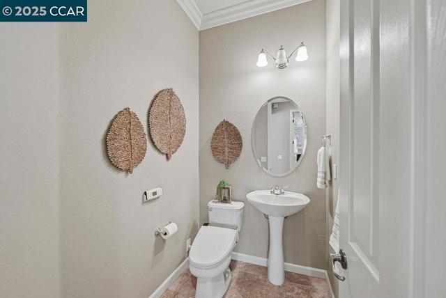 2078 Bridgeport Loop, Discovery Bay CA: https://media.crmls.org/mediaz/826d9553-6777-46cc-be94-c3b9815370f9.jpg