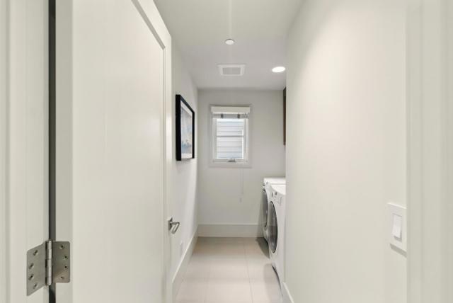958 California Street, Mountain View CA: https://media.crmls.org/mediaz/826dcd69-c83c-49bd-92f0-4b171c6972f9.jpg