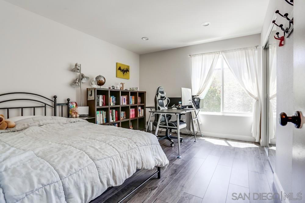 MLS #250025290SD img 22