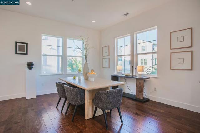 4228 Loyalton Rd, Dublin CA: https://media.crmls.org/mediaz/826e179e-42b4-4eef-84a4-21bf9de4de26.jpg