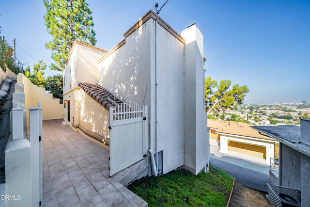 Detail Gallery Image 36 of 43 For 1118 Oberlin Dr, Glendale,  CA 91205 - 3 Beds | 2/1 Baths