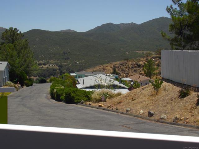 35109 Highway 79, Warner Springs CA: https://media.crmls.org/mediaz/826e8dcd-f3b6-4f18-b3e0-c7ea07757137.jpg