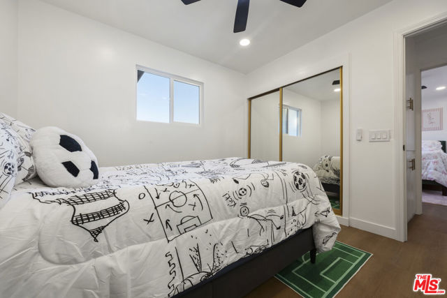 Image 46 of 70 For 19203 Galway Avenue