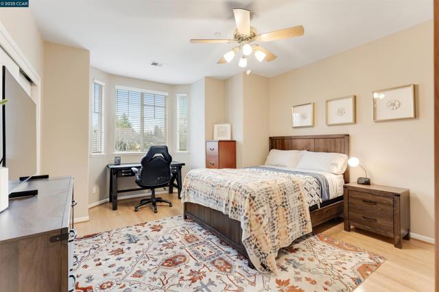 Image 33 of 60 For 1166 Briarwood Way