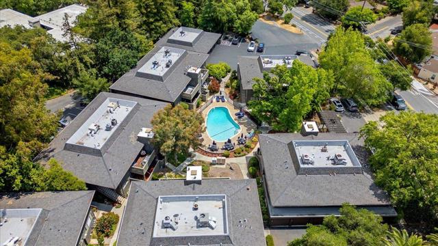 14357 Saratoga Avenue, Saratoga CA: https://media.crmls.org/mediaz/826f34a0-570d-4541-be44-5c1638f0974e.jpg