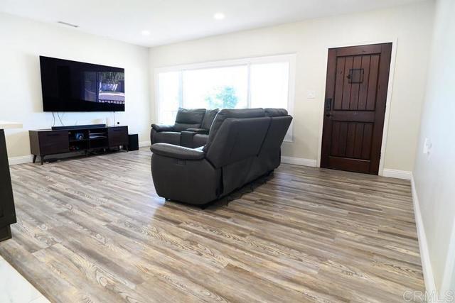 2394 Dryden Avenue, El Cajon CA: https://media.crmls.org/mediaz/827056dd-9f70-4990-b633-bef2584b5a70.jpg