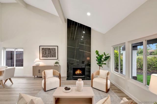 349 N Willowspring Dr, Encinitas CA: https://media.crmls.org/mediaz/827057e1-6772-40fb-9173-b1149bb9662d.jpg
