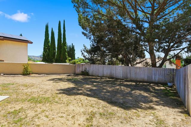 1851 Normandy Gln, Escondido, CA 92027 photo 37