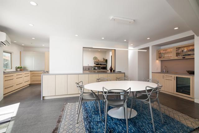 Detail Gallery Image 9 of 27 For 2110 Avenida De La Playa #C,  La Jolla,  CA 92037 - 3 Beds | 2/1 Baths