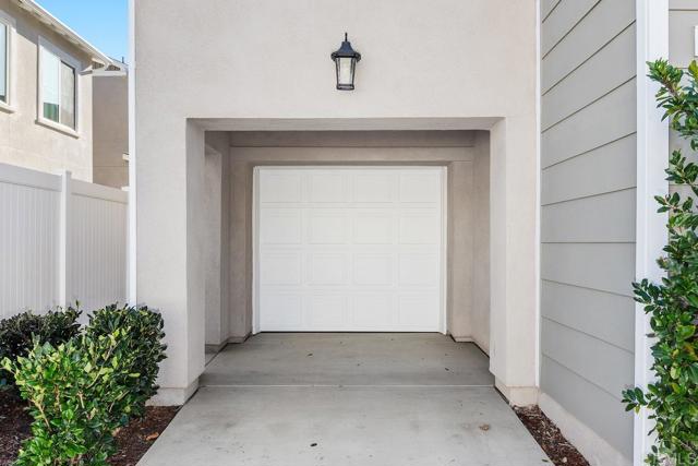 Detail Gallery Image 35 of 40 For 1505 Wingwood Ln, Vista,  CA 92083 - 3 Beds | 2/1 Baths
