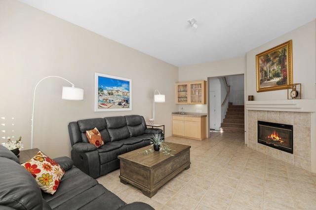 205 Kavenish Drive, Rancho Mirage CA: https://media.crmls.org/mediaz/827293b0-bb0c-4fc1-8fb6-5c6c44a6fac9.jpg