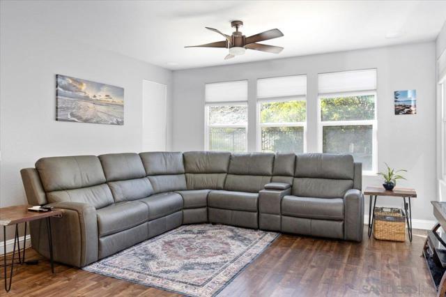 864 Orion Way, San Marcos CA: https://media.crmls.org/mediaz/8273080c-25c1-428b-b769-85cab70de706.jpg