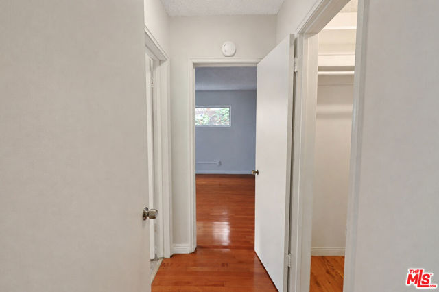 941 North San Vicente Boulevard, 4 photo 10