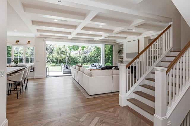 656 Benvenue Avenue, Los Altos CA: https://media.crmls.org/mediaz/82735cc4-01f0-4907-8807-fce2602cbd8d.jpg