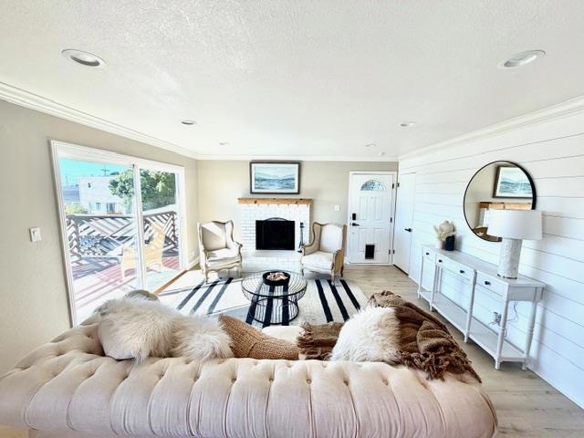 908 Bancroft Ave, Half Moon Bay CA: https://media.crmls.org/mediaz/8273a7b6-7feb-4436-bf23-1210975bb05b.jpg