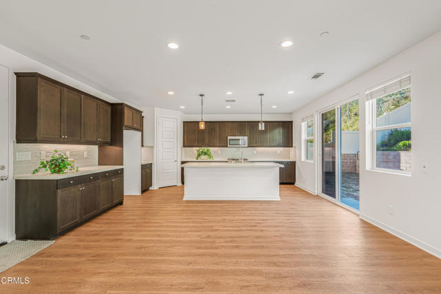 Detail Gallery Image 7 of 24 For 1224 Redbud St, Santa Paula,  CA 93060 - 4 Beds | 3 Baths