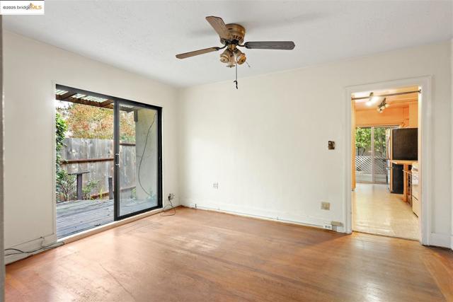 2201 Spaulding Ave, Berkeley CA: https://media.crmls.org/mediaz/82757da0-a21e-41b7-be77-632f356328c7.jpg