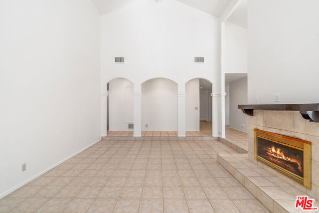 Image 15 of 60 For 62 Calle Solano