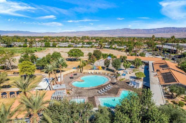 77590 California Drive, Palm Desert CA: https://media.crmls.org/mediaz/82762723-7ff8-4f95-bd55-de0e30382e99.jpg