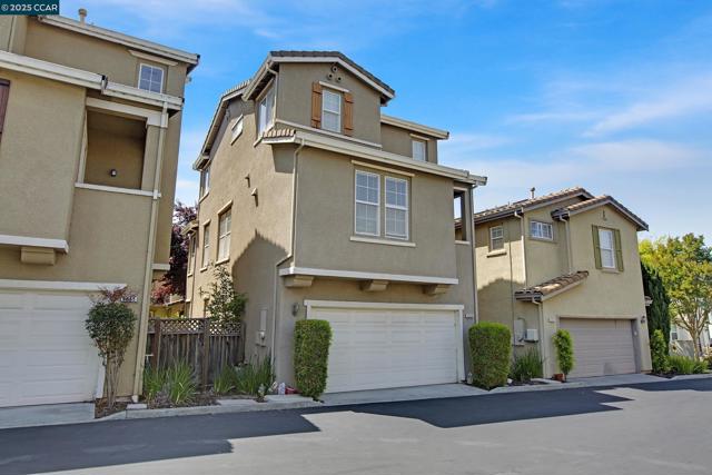 5349 EAGLE COURT, Richmond CA: https://media.crmls.org/mediaz/82766379-f88d-4446-9544-a77608fce7d9.jpg