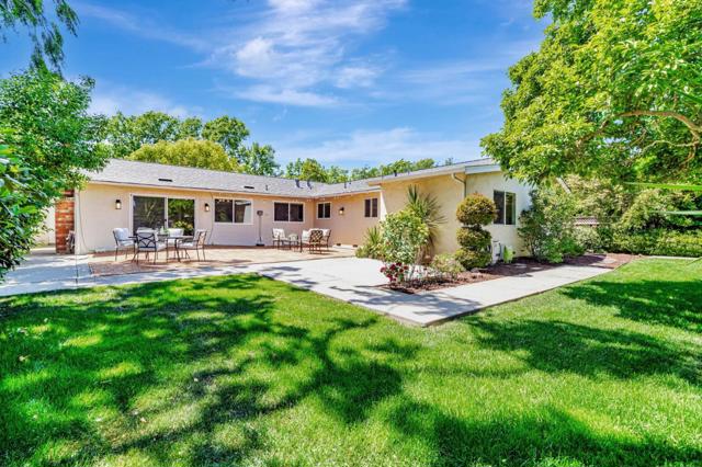1536 Saint Helena Drive, Danville CA: https://media.crmls.org/mediaz/82775f53-fade-47b6-916d-a1ffc6a1ae41.jpg
