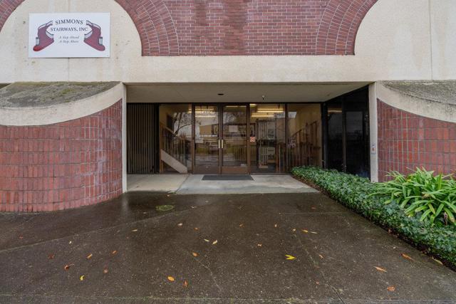 Image 4 of 46 For 255 Apollo Way