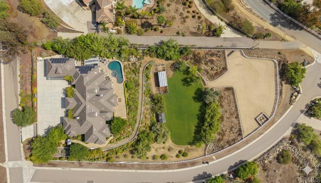 Detail Gallery Image 17 of 19 For 3401 Adams Run, Encinitas,  CA 92024 - 6 Beds | 4/1 Baths