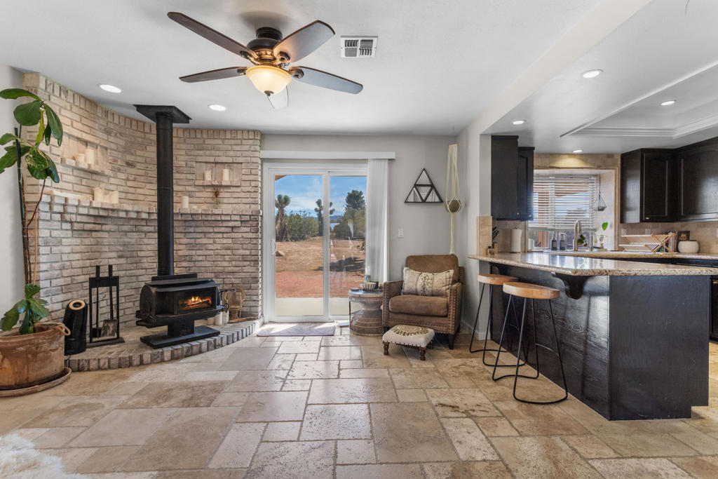 MLS #219138581DA image #9