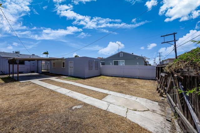 4276 35Th St, San Diego CA: https://media.crmls.org/mediaz/8278e73d-cc7e-46c3-b98b-56ed872e0b3e.jpg