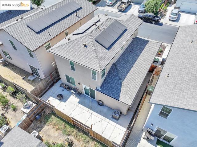 745 Bluestone Dr, Stockton CA: https://media.crmls.org/mediaz/827906d8-b89a-46af-862d-0605c5473346.jpg