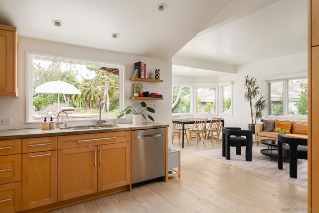 Image 13 of 49 For 1450 Highland Dr