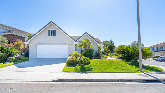 2210 Rutland Place, Thousand Oaks CA: https://media.crmls.org/mediaz/8279d920-279f-48a9-956b-b8285d3a1b41.jpg
