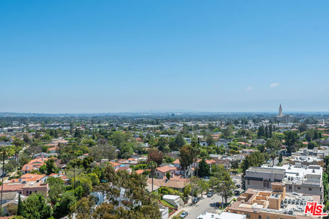 10490 Wilshire Boulevard, Los Angeles, California 90024, 2 Bedrooms Bedrooms, ,2 BathroomsBathrooms,Condominium,For Sale,Wilshire,24404625