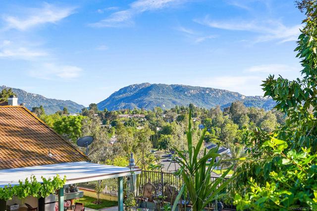 42608 Remora St, Temecula CA: https://media.crmls.org/mediaz/827a1c38-8c5b-4dd4-8a7b-3172a554d51d.jpg