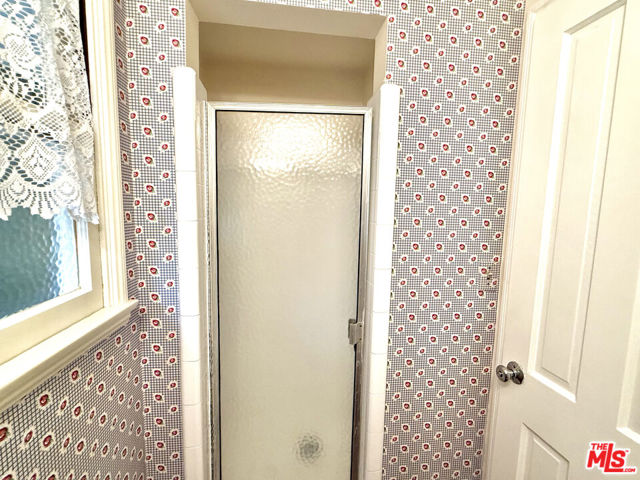 1754 Mandeville Canyon Road, Los Angeles CA: https://media.crmls.org/mediaz/827a27bd-ae6e-49c8-814f-f5173eef772c.jpg