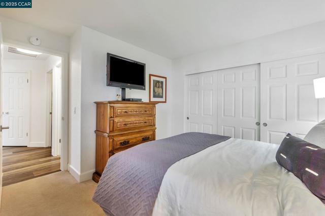 4467 Terra Granada Dr, Walnut Creek CA: https://media.crmls.org/mediaz/827a5535-de1e-48a2-9bb8-38325d4f6a88.jpg