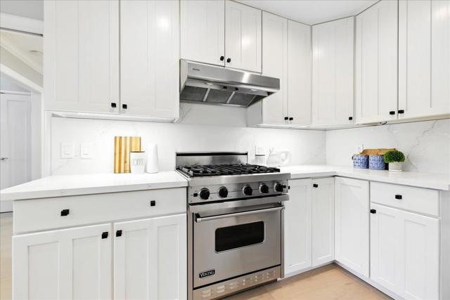 162 Del Monte Avenue, Los Altos CA: https://media.crmls.org/mediaz/827b19ba-c1e4-4519-bd82-8fd73c1a2721.jpg