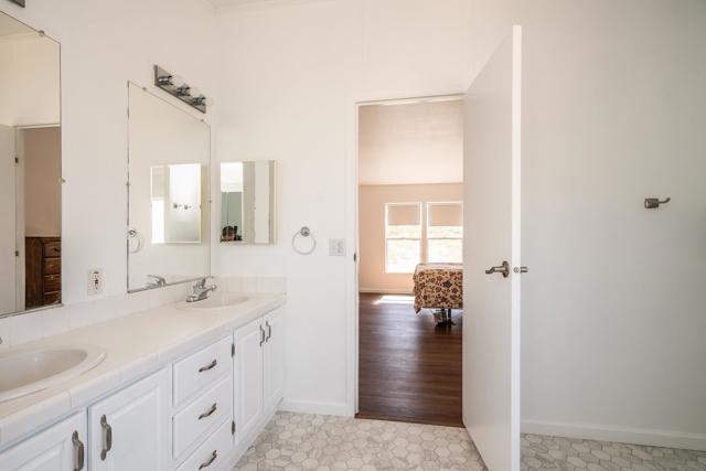 1525 Tea Rose Lane, Jacumba CA: https://media.crmls.org/mediaz/827b651d-f6e4-4cd7-a2d1-65f258d6cd8b.jpg