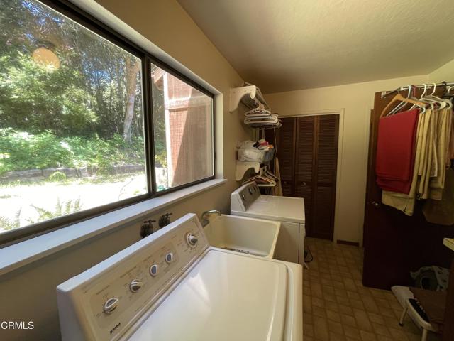 32691 Pearl Drive, Fort Bragg CA: https://media.crmls.org/mediaz/827cecf2-3e26-49f1-bd54-8815f59c8c86.jpg