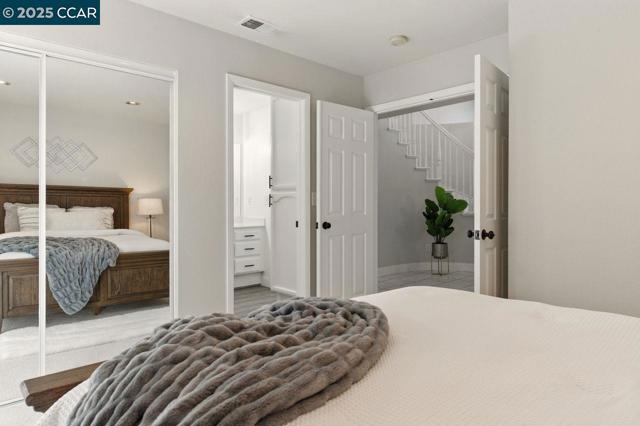 5220 Portillo Valley, San Ramon CA: https://media.crmls.org/mediaz/827d2180-13b5-4739-b099-8602fc57ca9e.jpg