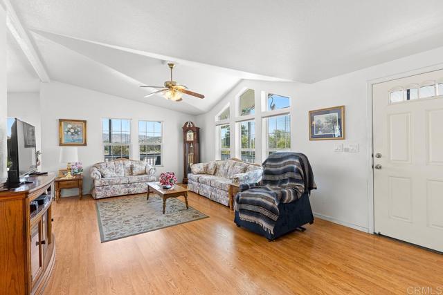 Detail Gallery Image 3 of 30 For 525 W El Norte Pkwy #269,  Escondido,  CA 92026 - 2 Beds | 2 Baths