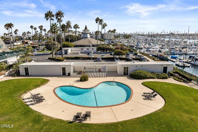 2901 Peninsula Road, Oxnard CA: https://media.crmls.org/mediaz/827db938-8b45-4985-aa53-e9fdbfb0bc33.jpg