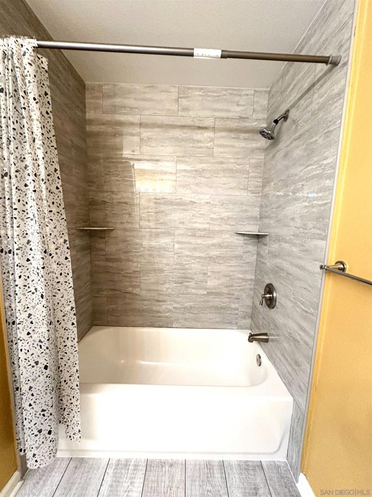 MLS #250034702SD img 20