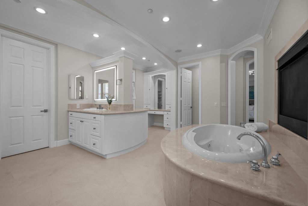 MLS #250040353SD image #53