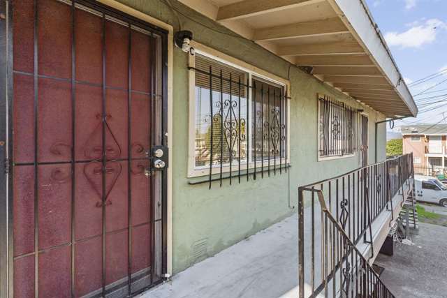 Image 3 of 22 For 128 Catron Dr