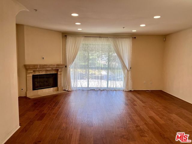 4301 Los Feliz Boulevard, Los Angeles CA: https://media.crmls.org/mediaz/827f7667-23ba-41c8-8581-7e88455531db.jpg