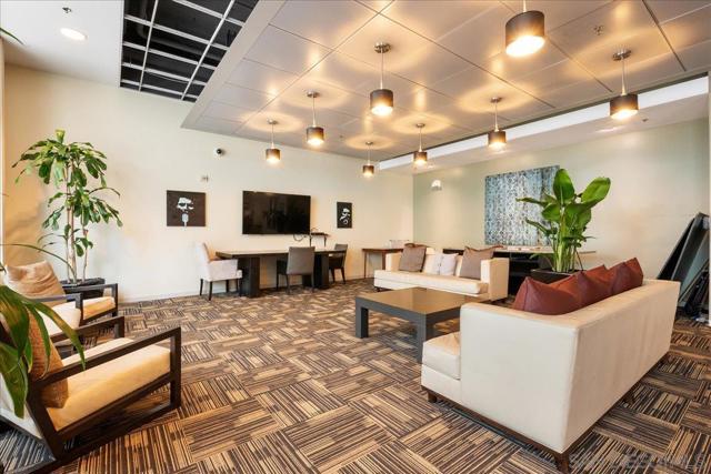 206 Park Blvd, San Diego CA: https://media.crmls.org/mediaz/827fe6ac-3658-4a42-9f8b-587116aa6468.jpg