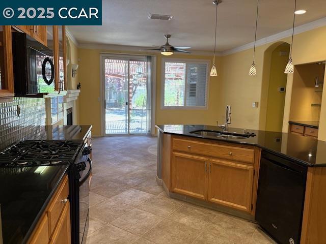 3424 Molokai Rd, West Sacramento CA: https://media.crmls.org/mediaz/82800fda-91a4-40ee-8099-4c7499ead2c8.jpg