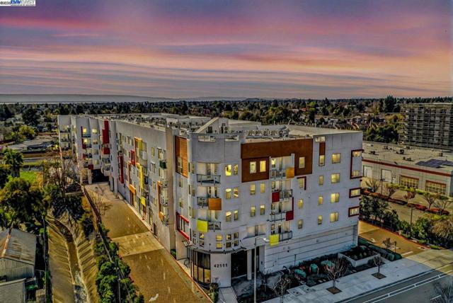 42111 Osgood Rd, Fremont CA: https://media.crmls.org/mediaz/82813b59-6d49-48f5-ad6a-ade9c2d8b0db.jpg